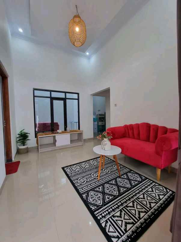 dijual rumah 2 5 km umy