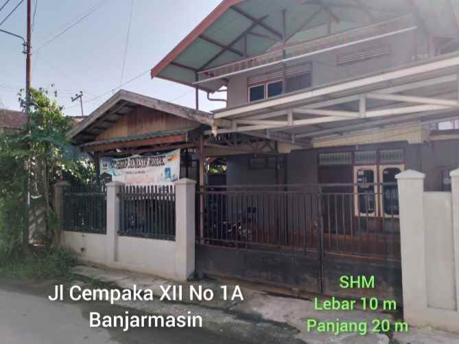 dijual rumah 2 lantai