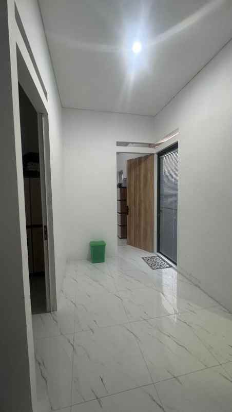 dijual rumah 2 lantai nyaman asri di cipageran cimahi