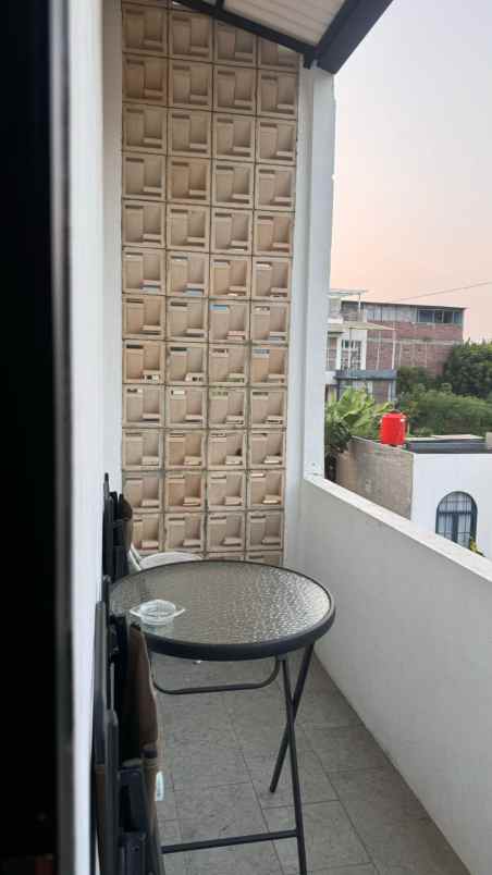 dijual rumah 2 lantai nyaman asri di cipageran cimahi