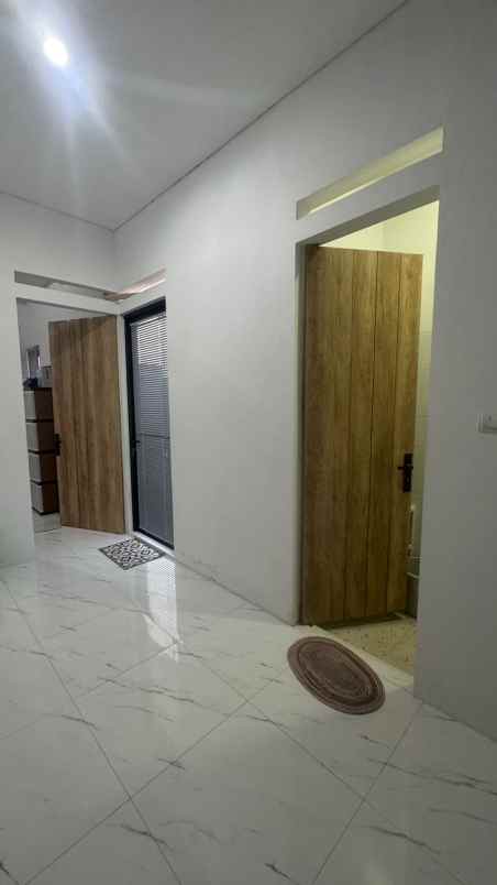 dijual rumah 2 lantai nyaman asri di cipageran cimahi