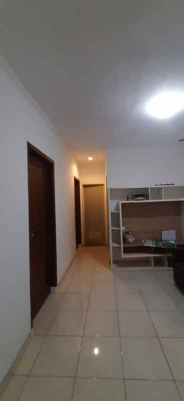 dijual rumah 5 menit dari metro indah mall