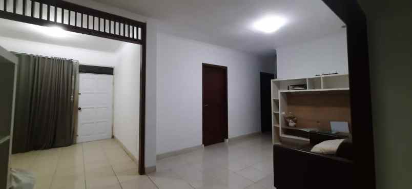 dijual rumah 5 menit dari metro indah mall