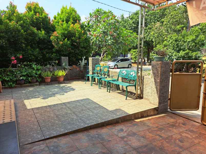 dijual rumah asri di boulevard harapan indah bekasi