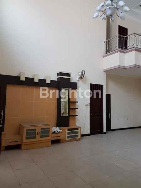 dijual rumah babatan panmtai