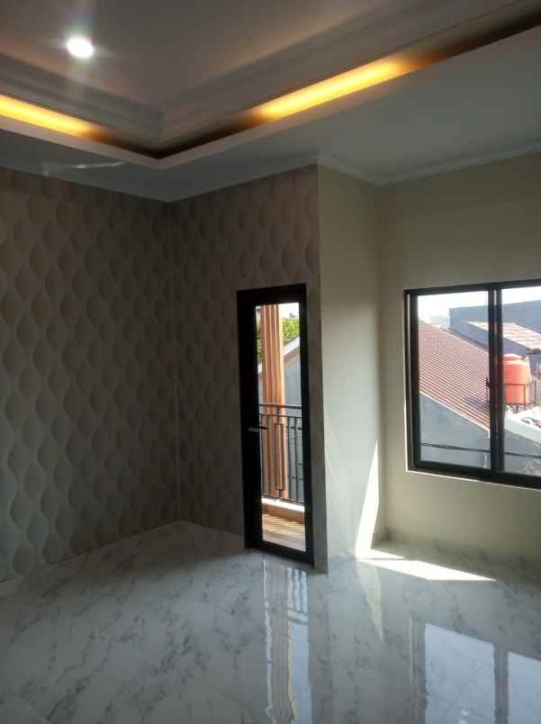 dijual rumah baru di cipondoh makmur tangerang