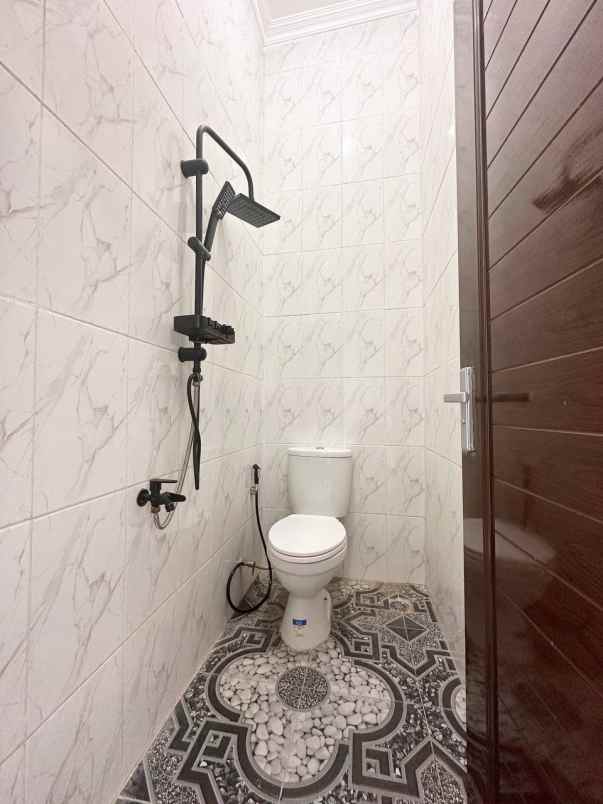 dijual rumah batuampar condet jakarta timur