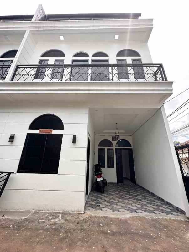 dijual rumah batuampar condet jakarta timur