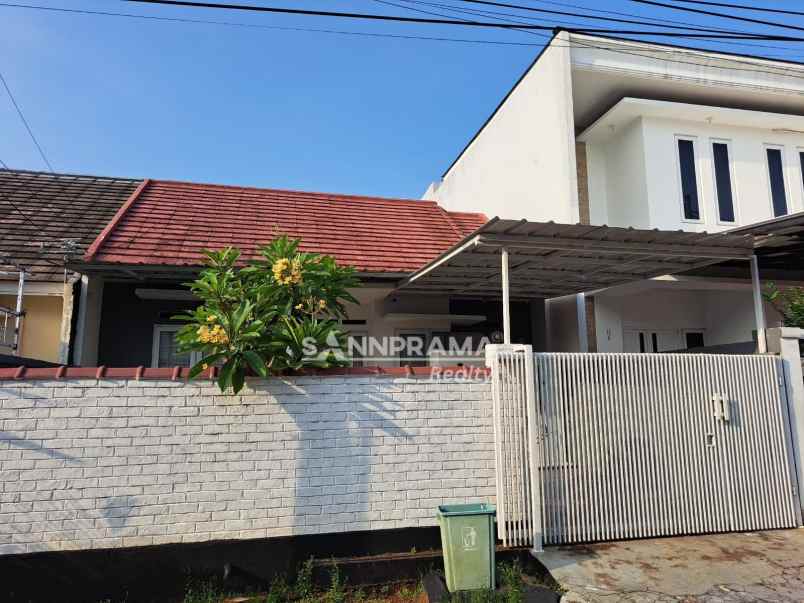 dijual rumah bella casa depok