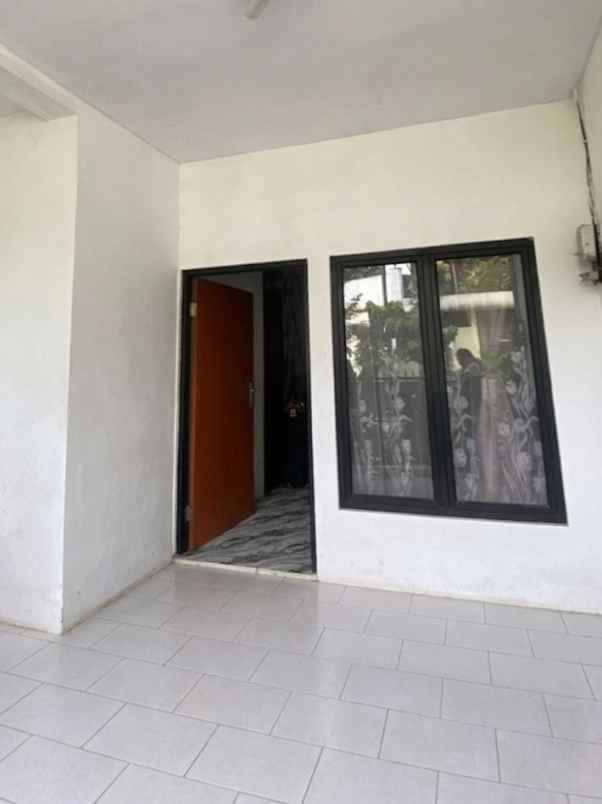 dijual rumah bintaro sek 3a