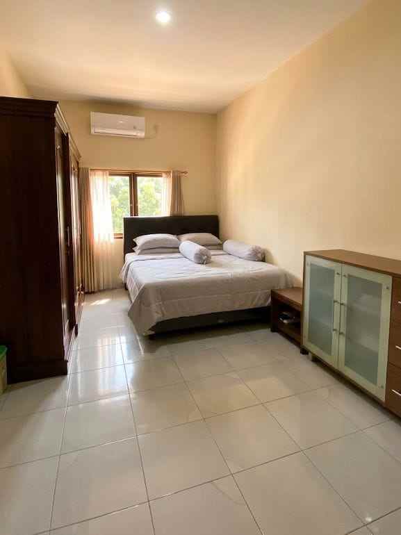 dijual rumah bintaro sek 3a