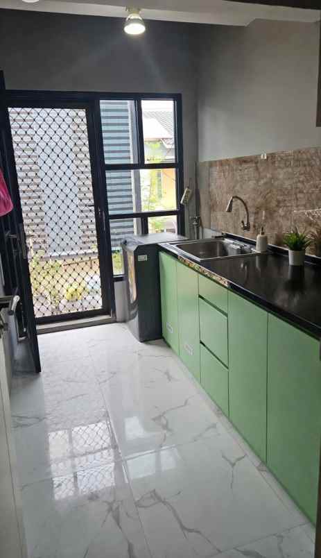 dijual rumah bintaro sektor 7