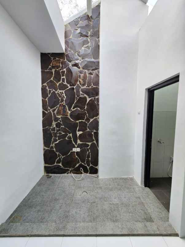 dijual rumah bunton wagir malang