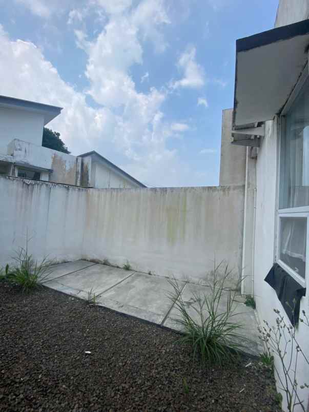 dijual rumah caringin bogor