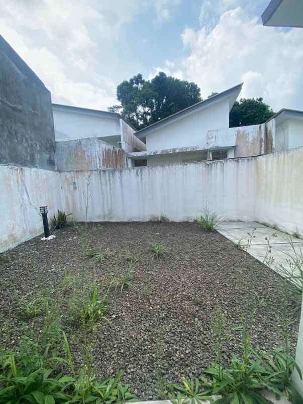 dijual rumah caringin bogor