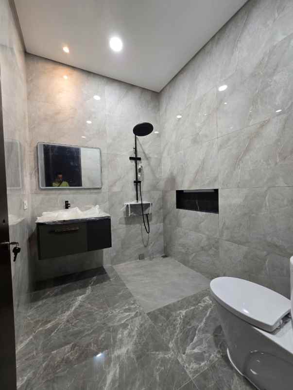 dijual rumah cempaka putih