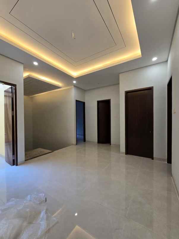 dijual rumah cempaka putih