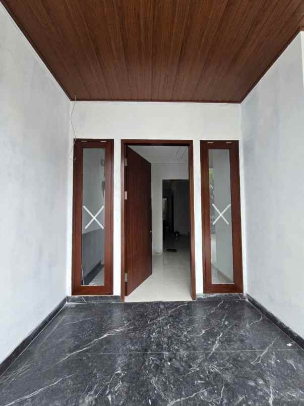 dijual rumah cempaka putih