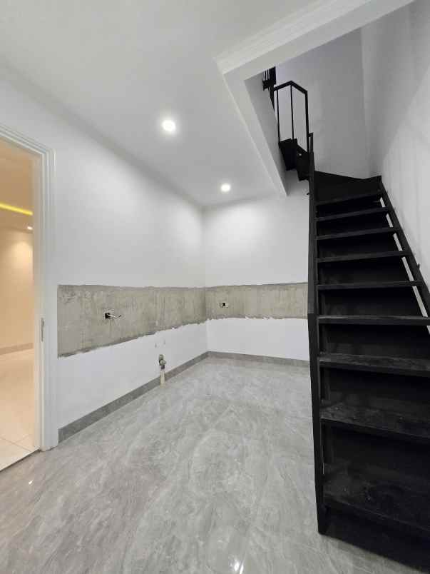 dijual rumah cempaka putih tengah