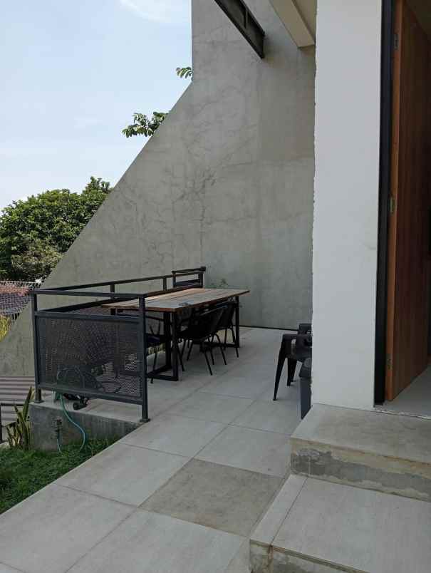 dijual rumah cikutra atas bandung