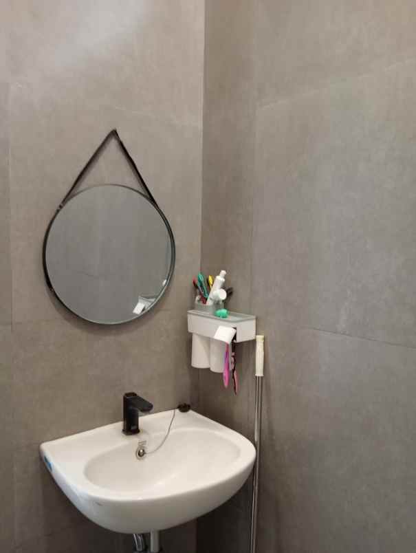 dijual rumah cikutra atas bandung