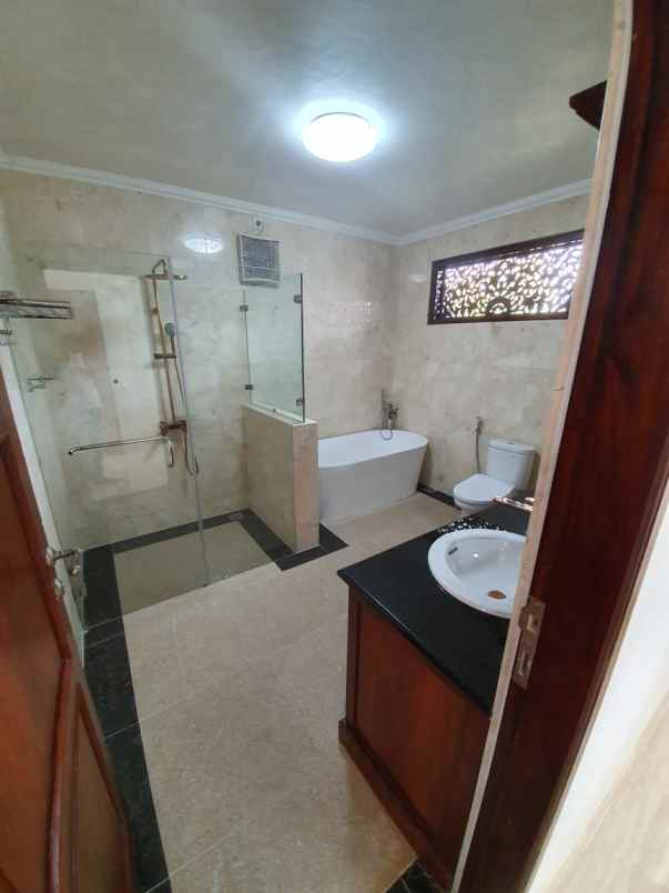 dijual rumah cilandak