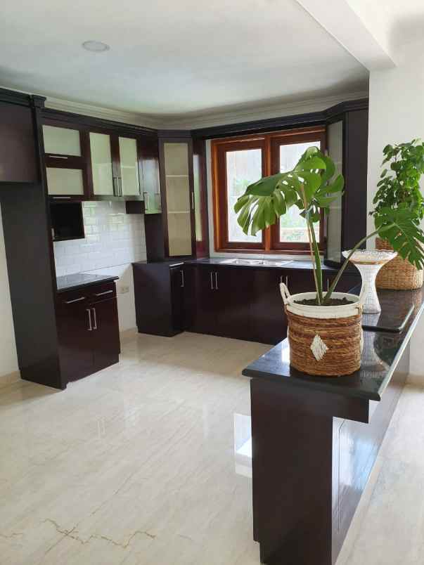 dijual rumah cilandak