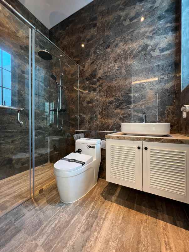 dijual rumah cilandak barat