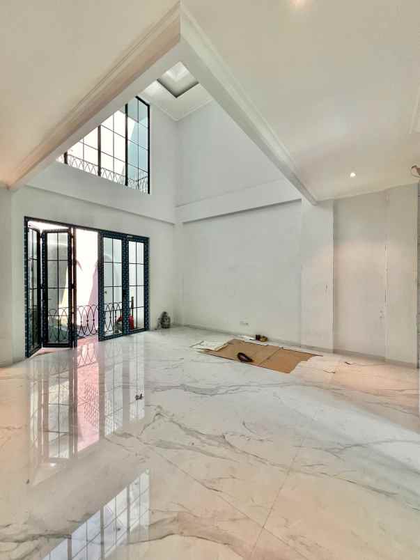 dijual rumah cilandak barat