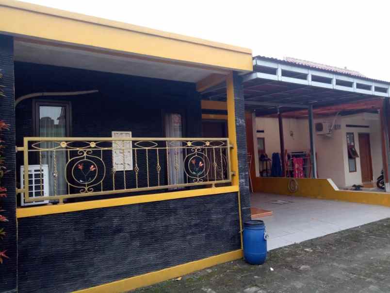dijual rumah cipayung depok