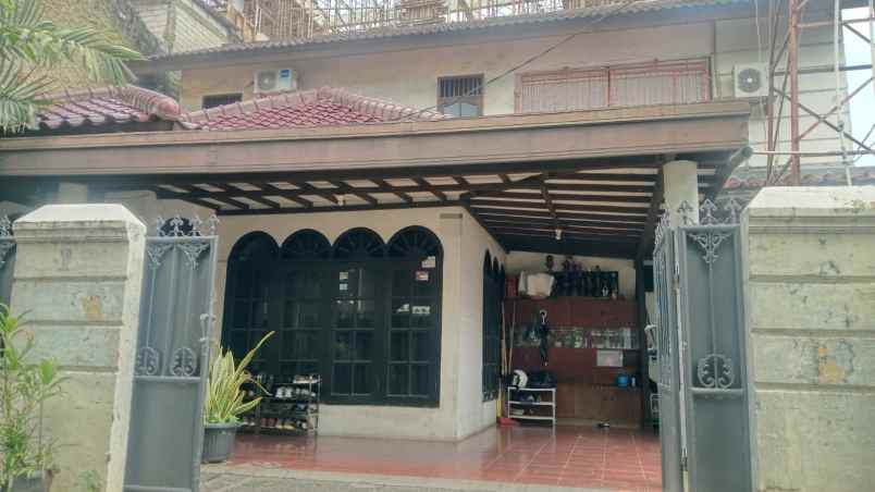dijual rumah cipete utara