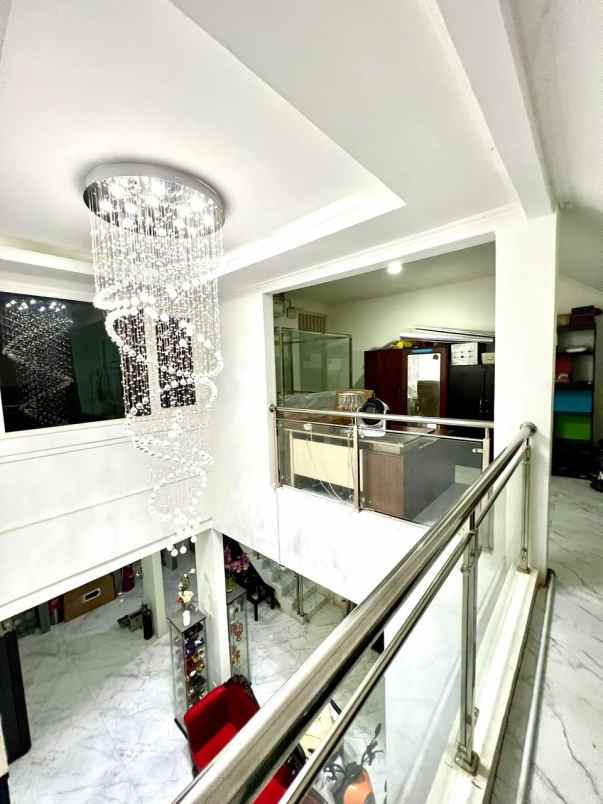 dijual rumah ciputat jombang