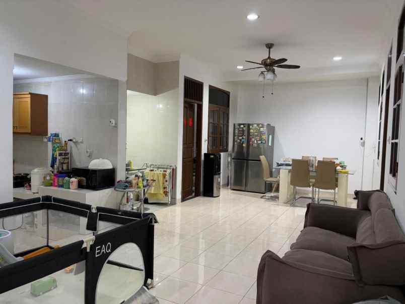 dijual rumah citra 1