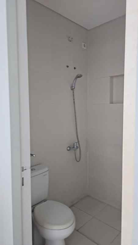dijual rumah citraland greenlake