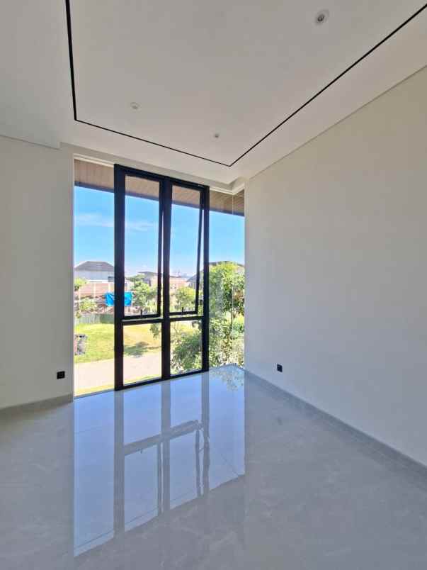dijual rumah citraland woodland surabaya