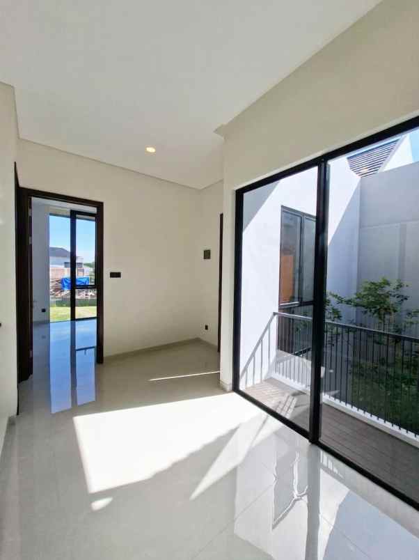 dijual rumah citraland woodland surabaya