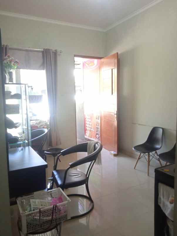 dijual rumah ciwastra