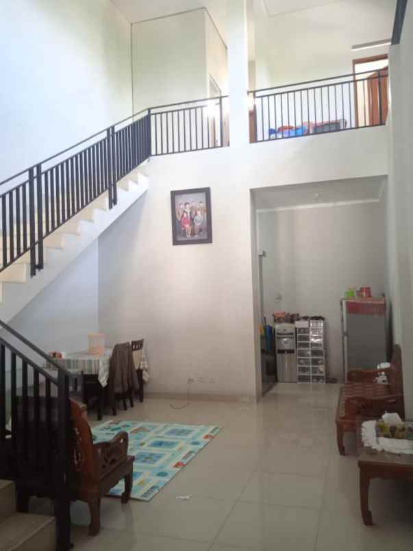 dijual rumah ciwastra