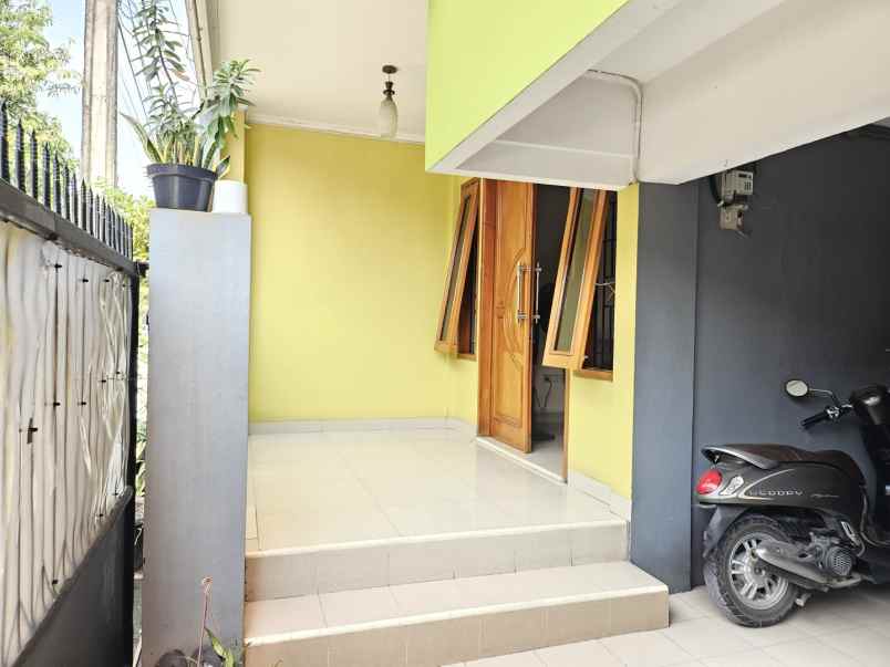 dijual rumah cluster boulevard hijau