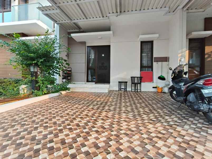 dijual rumah cluster burgundy