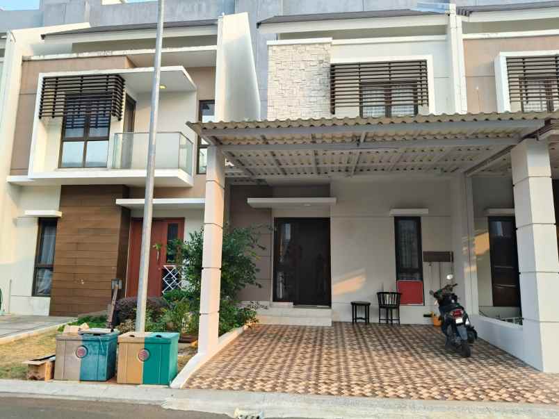 dijual rumah cluster burgundy