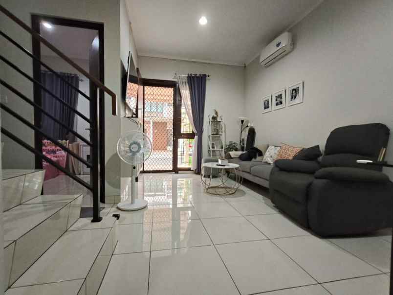dijual rumah cluster burgundy