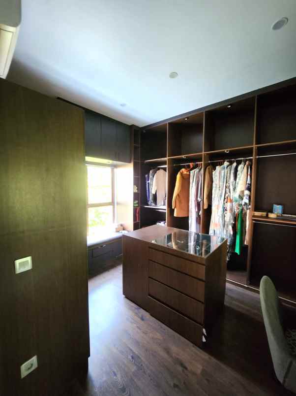 dijual rumah cluster cassia jgc jakarta