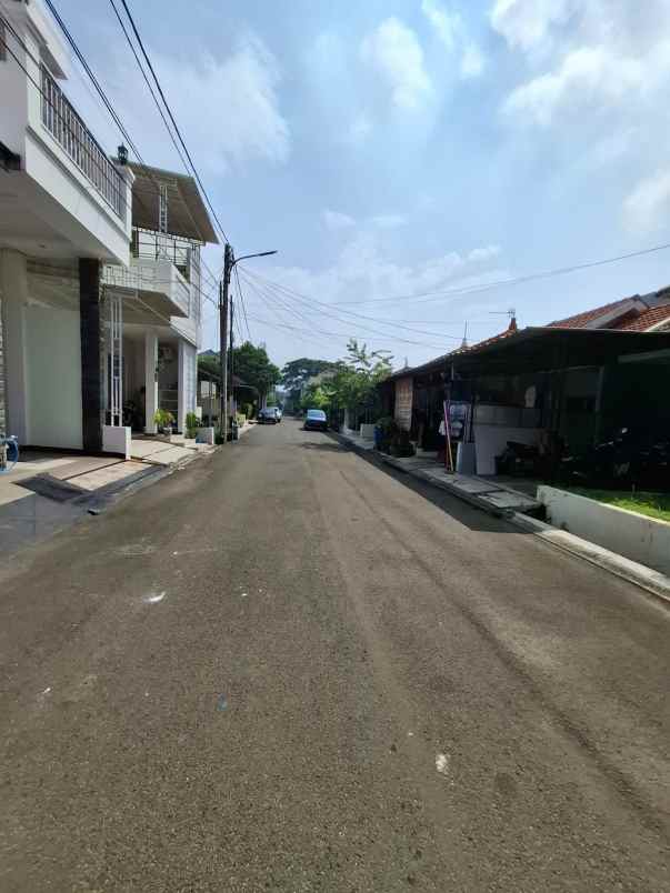 dijual rumah cluster harapan indah