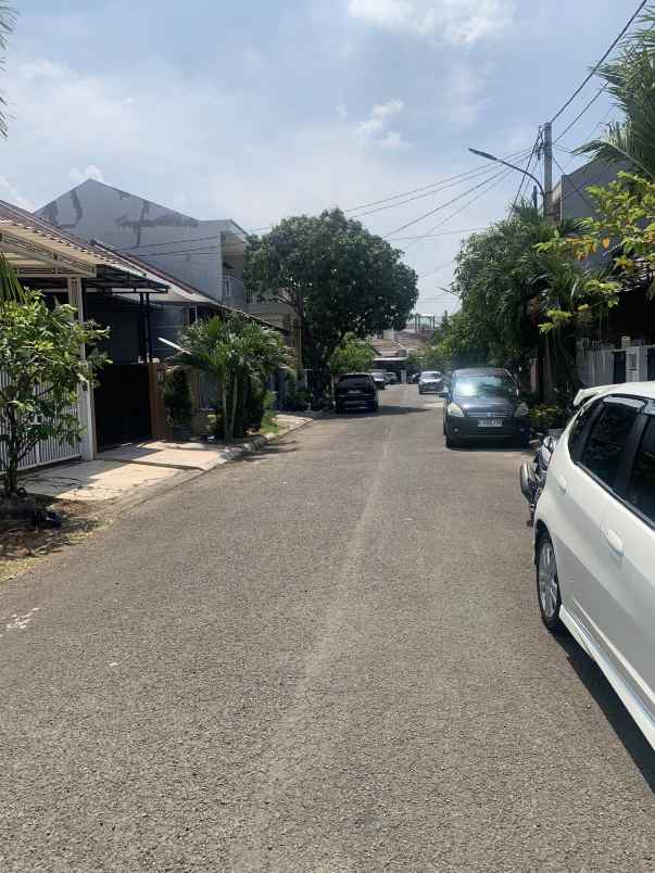 dijual rumah cluster ifolia kota