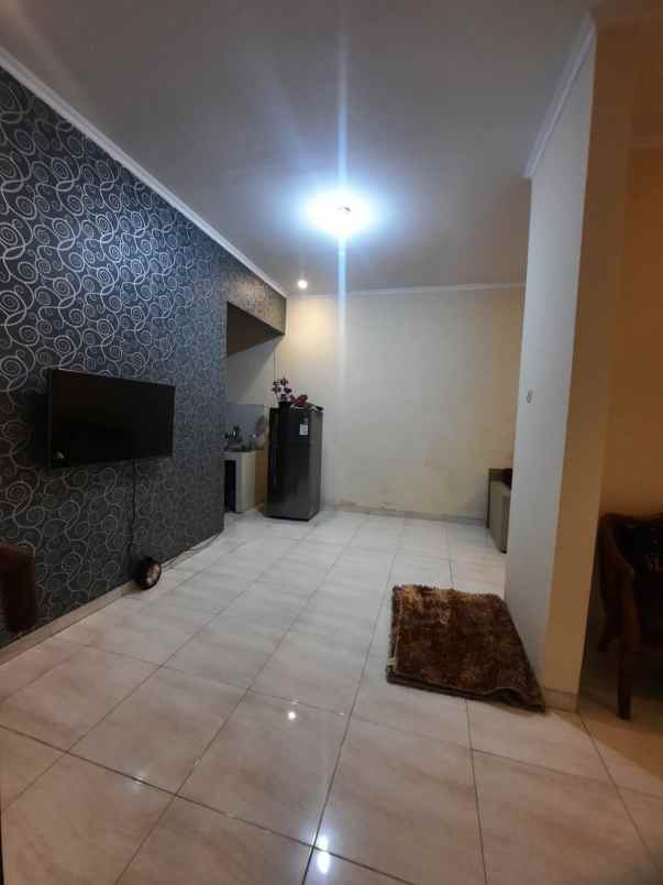 dijual rumah cluster kamayangan