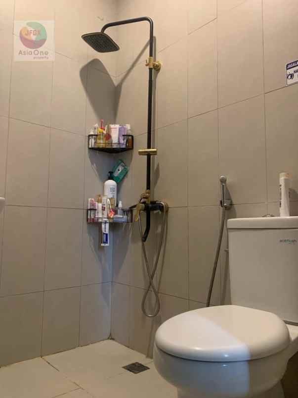 dijual rumah cluster magenta summarecon
