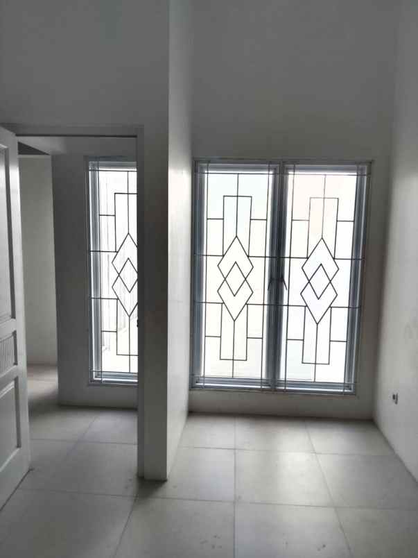dijual rumah cluster mapel summarecon