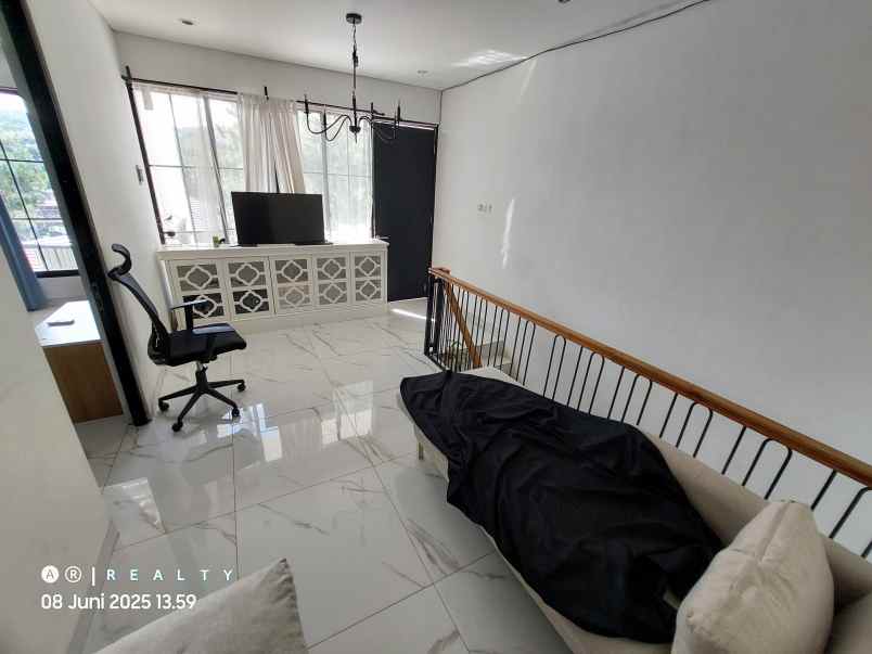 dijual rumah cluster resor dago pakar