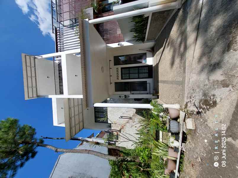 dijual rumah cluster resor dago pakar